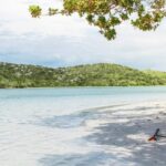Ilha com praias de cinema no RJ? Conheça Ilha Grande