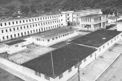 GuarAntiga - Presídio De Ilha Grande Penitenciária Cândido Mendes Ilha Grande Angra Dos Reis 1975 O Presídio De Ilha Grande Foi Demolido Em 1994 Fotos Nos Comentários