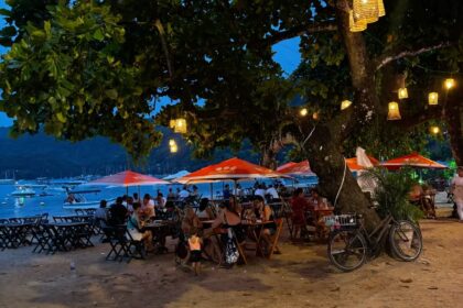 Praia De Vila Do Abraão / Ilha Grande