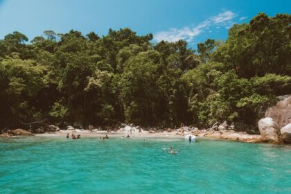 Vila Do Abraão Ilha Grande Passeios Praias E Restaurantes
